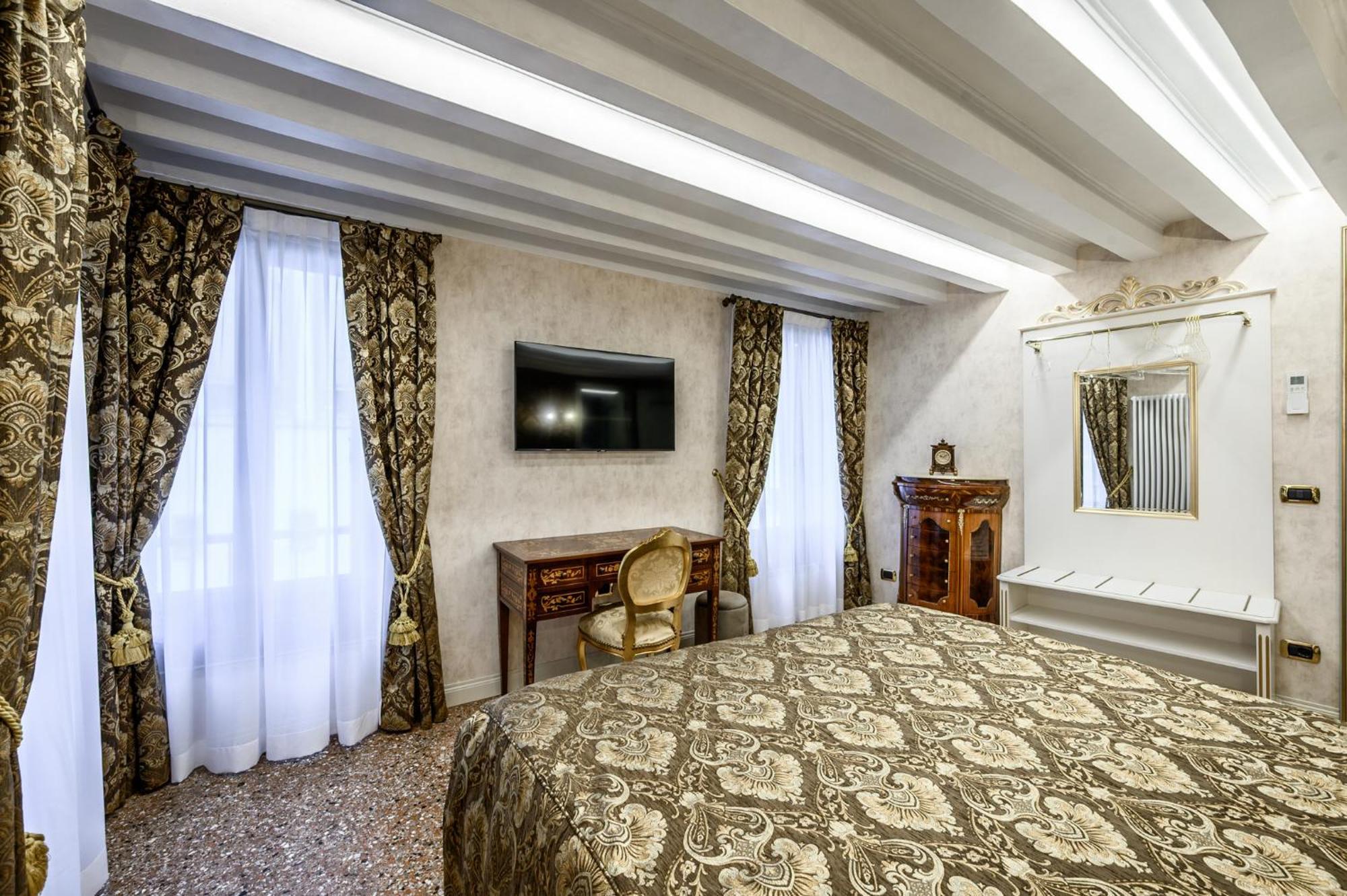 Ca Rialto 4122 - Luxury Terrace Appartement Venetië Buitenkant foto